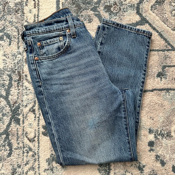 Levi's 501 Crop Jeans High Waisted Button Fly Size 27W x 26L Women's - Picture 1 of 7